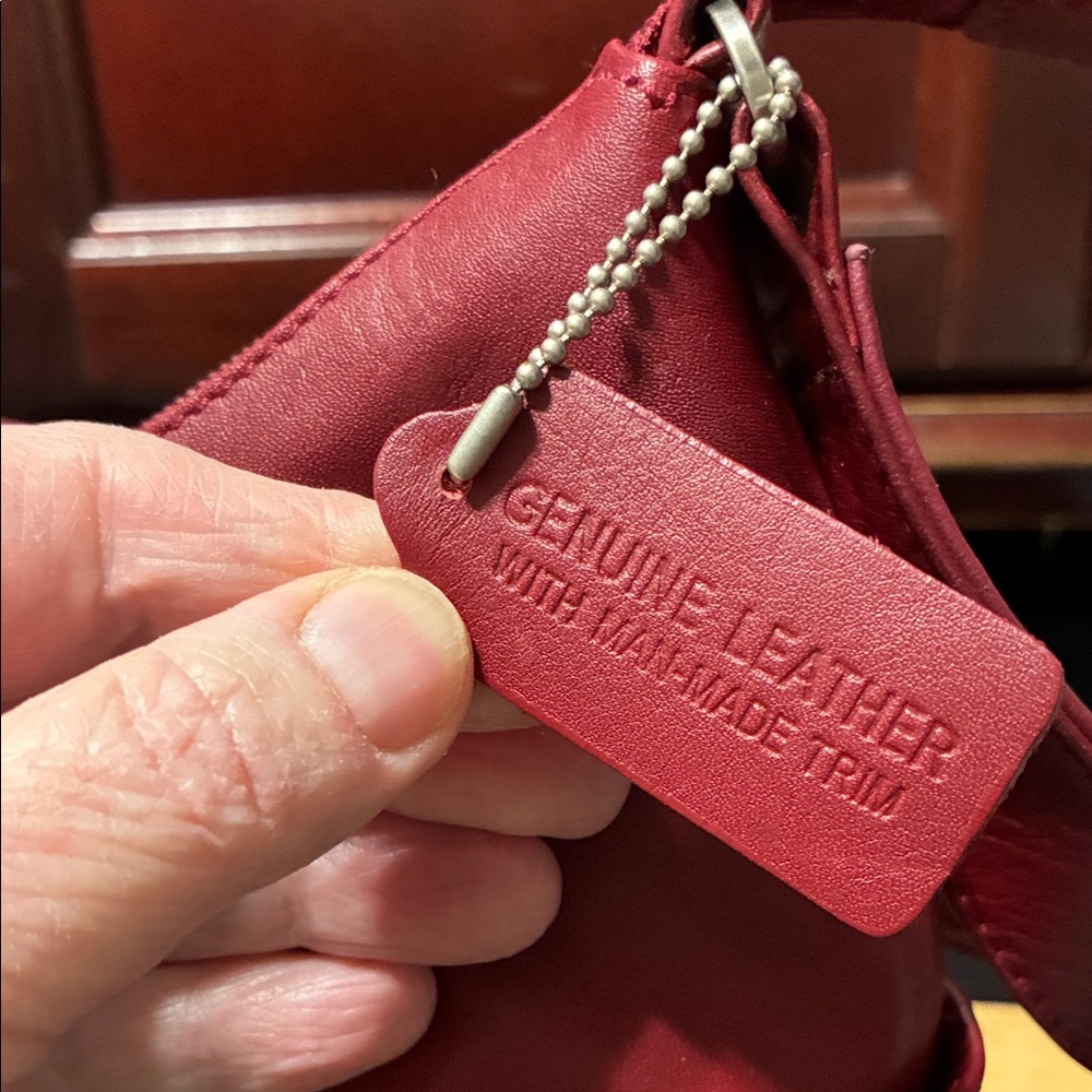 St. John’s Bay vintage Red Leather Shoulder Bag - Picture 9 of 16
